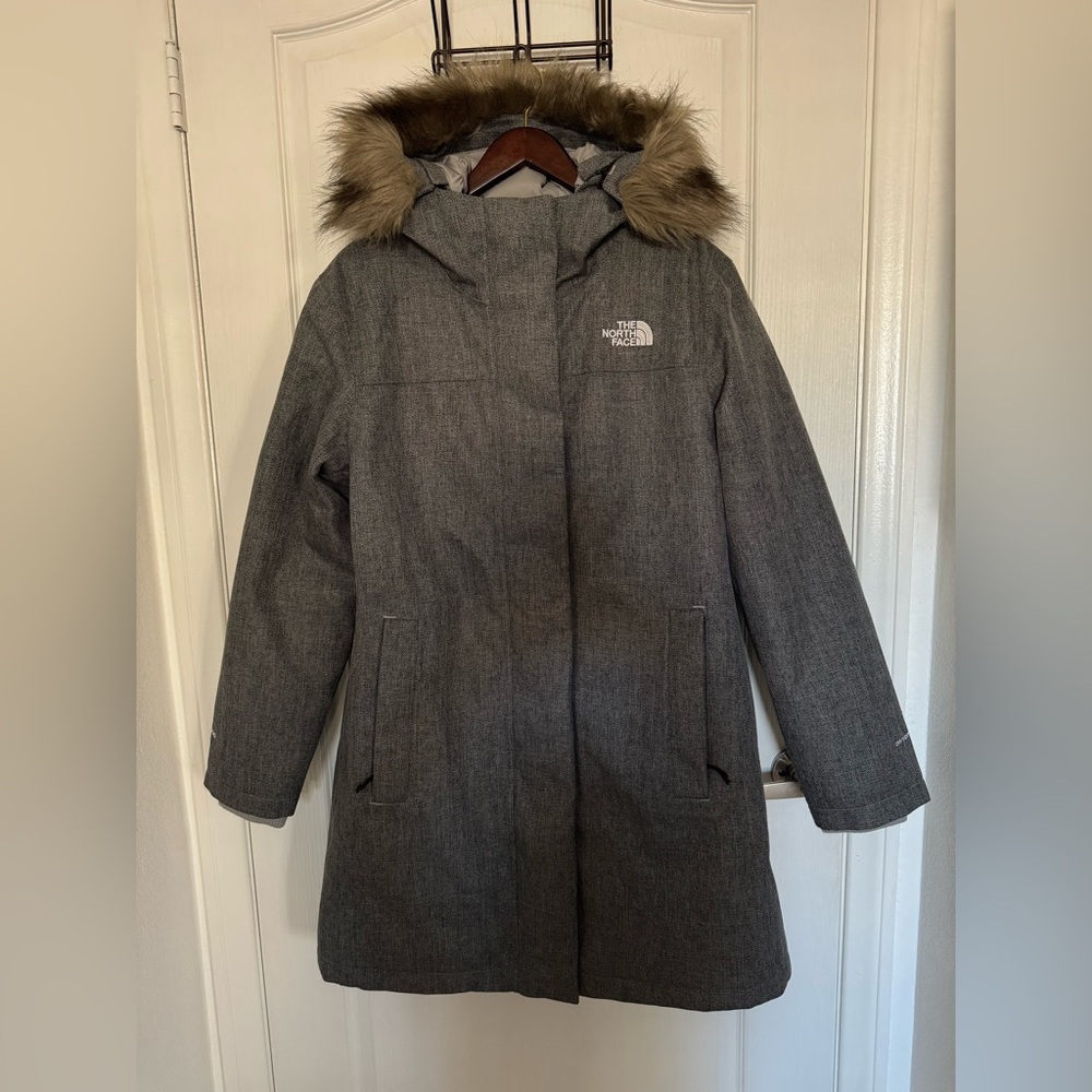 Women’s North Face Winter Parka With Removable Fur Trim, Size Large